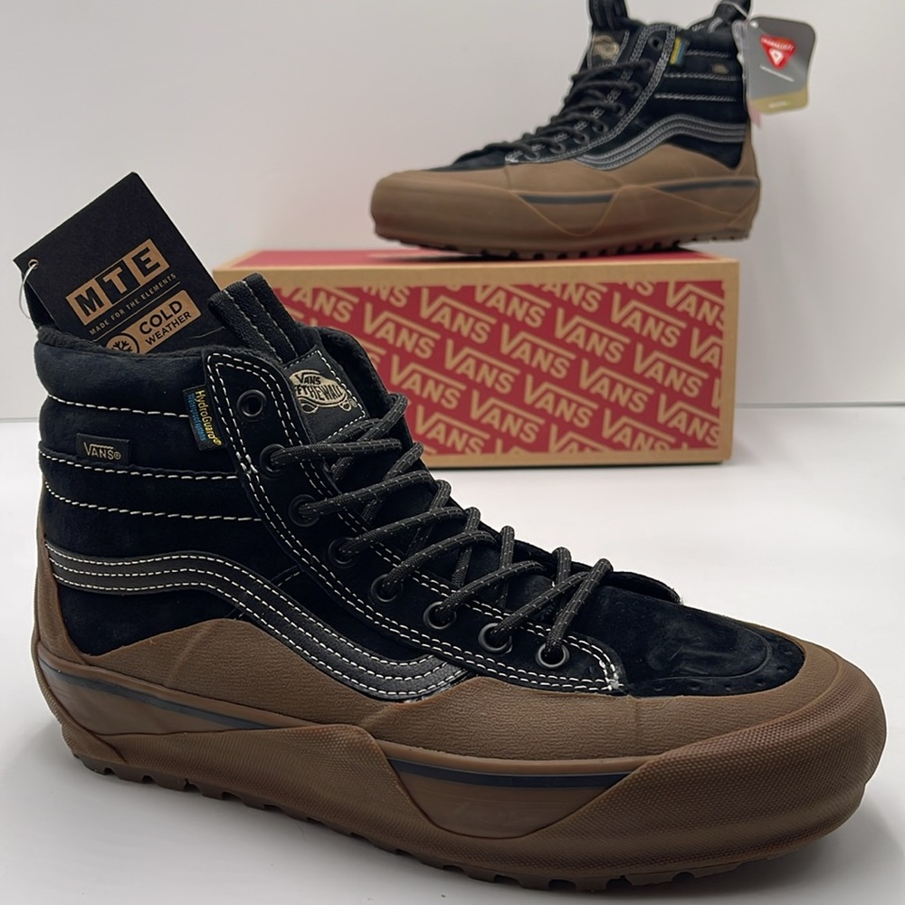 Vans Men’s Sk8-Hi Dip Mte-2
Black/Gum
VN0009QKB9M
Boots Cold Weather Sneakers